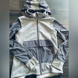 IVIVVA by LULULEMON girls size 14 grey jacket